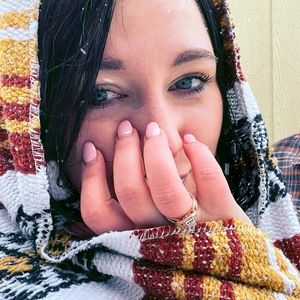 Meet your Posher, Taralynn